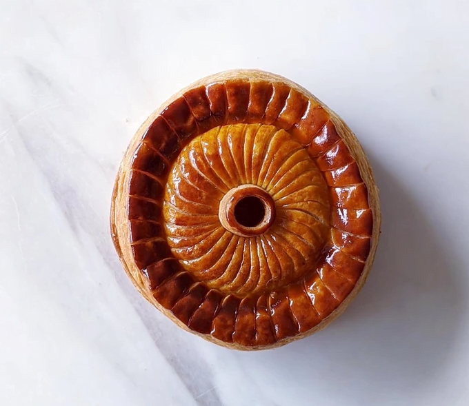 Decorated Lode Pie